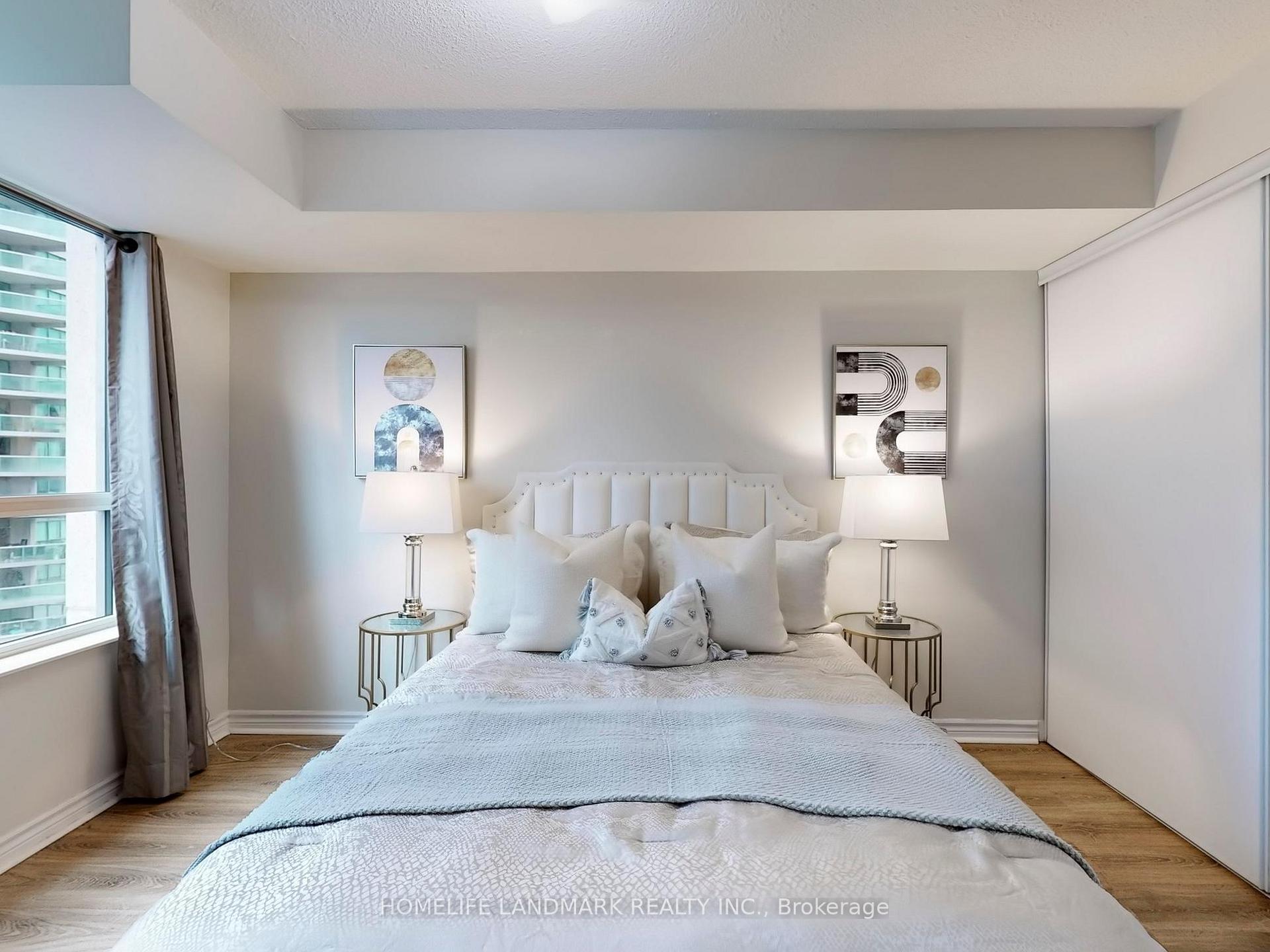 Photo 3 of Unit 820, 25 Lower Simcoe Street, Toronto, Waterfront Communities — HOMEH