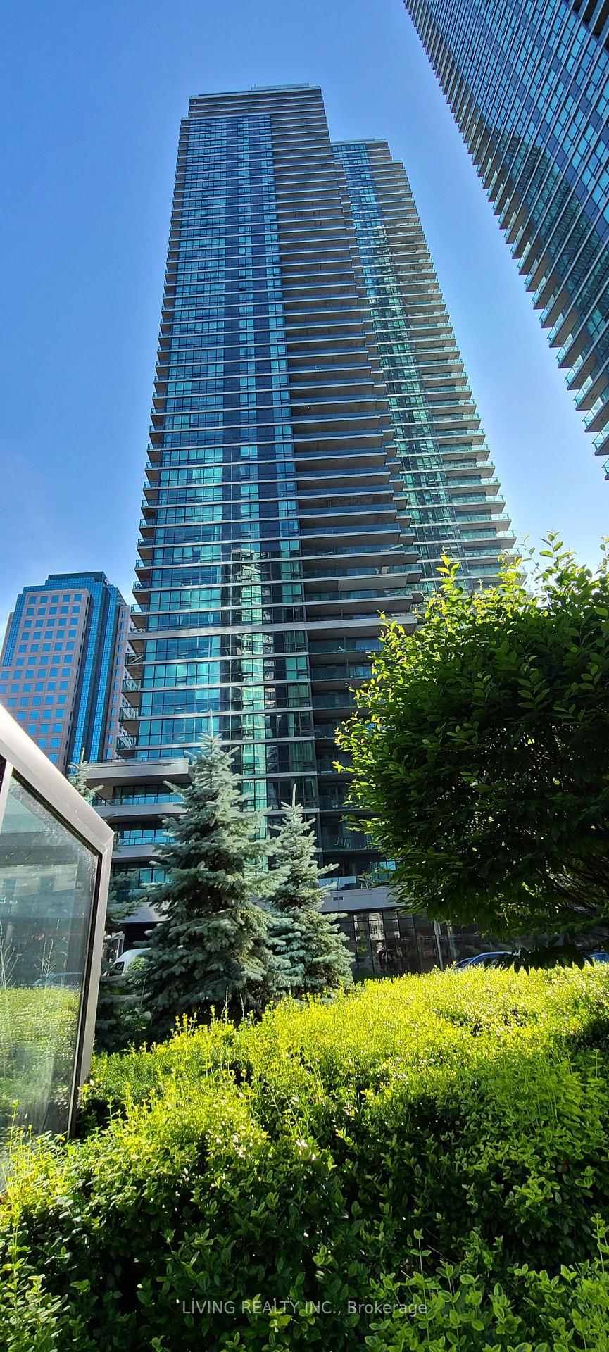 Front of Unit 705, 33 Bay Street
