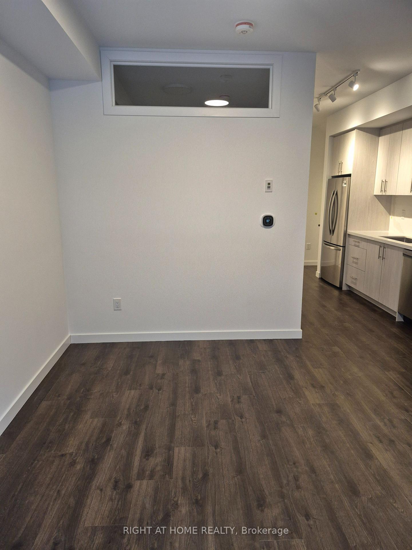 Photo 13 of Unit 12, 113 Marydale Avenue, Markham, Middlefield — HOMEH