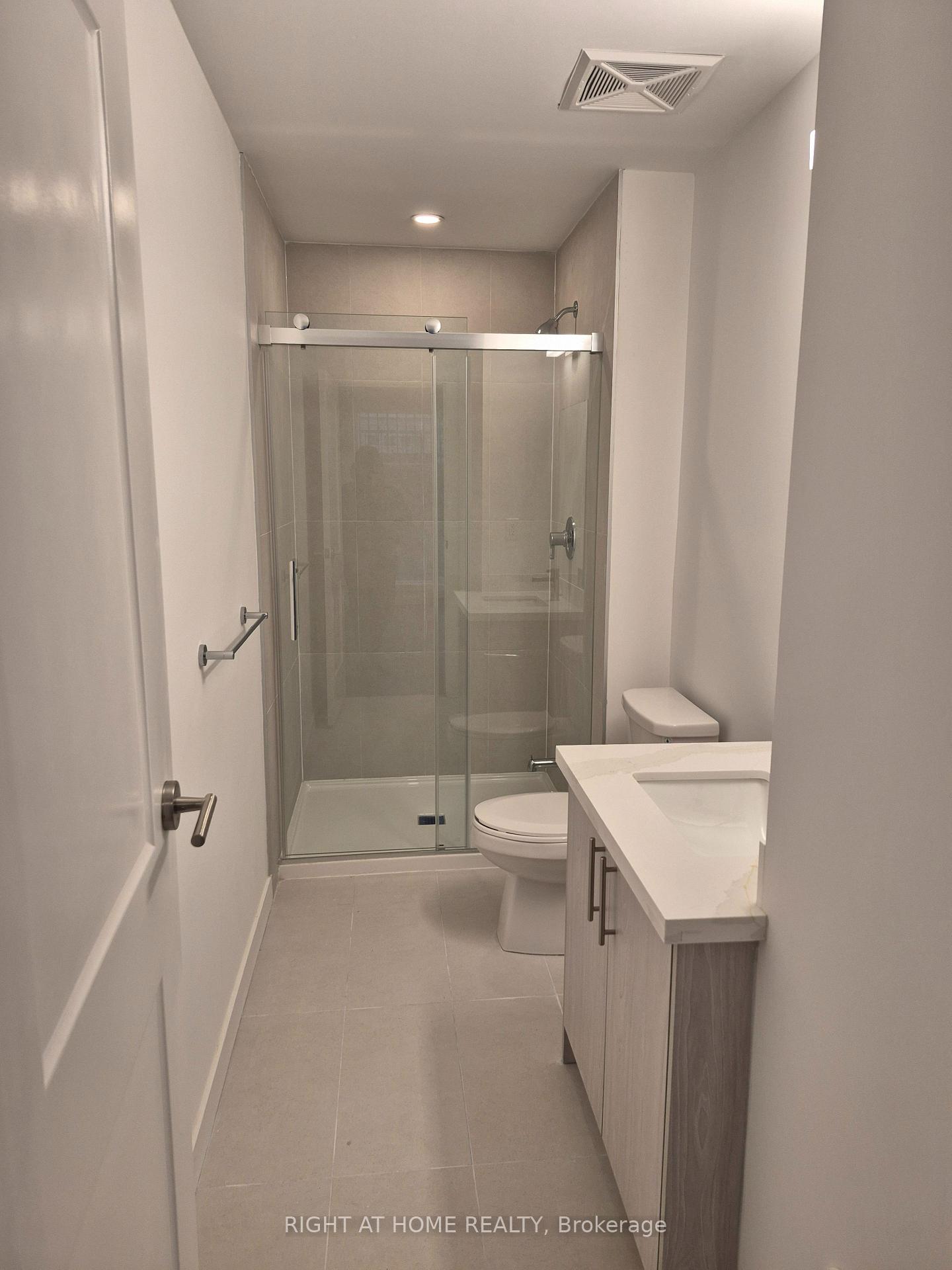 Photo 6 of Unit 12, 113 Marydale Avenue, Markham, Middlefield — HOMEH