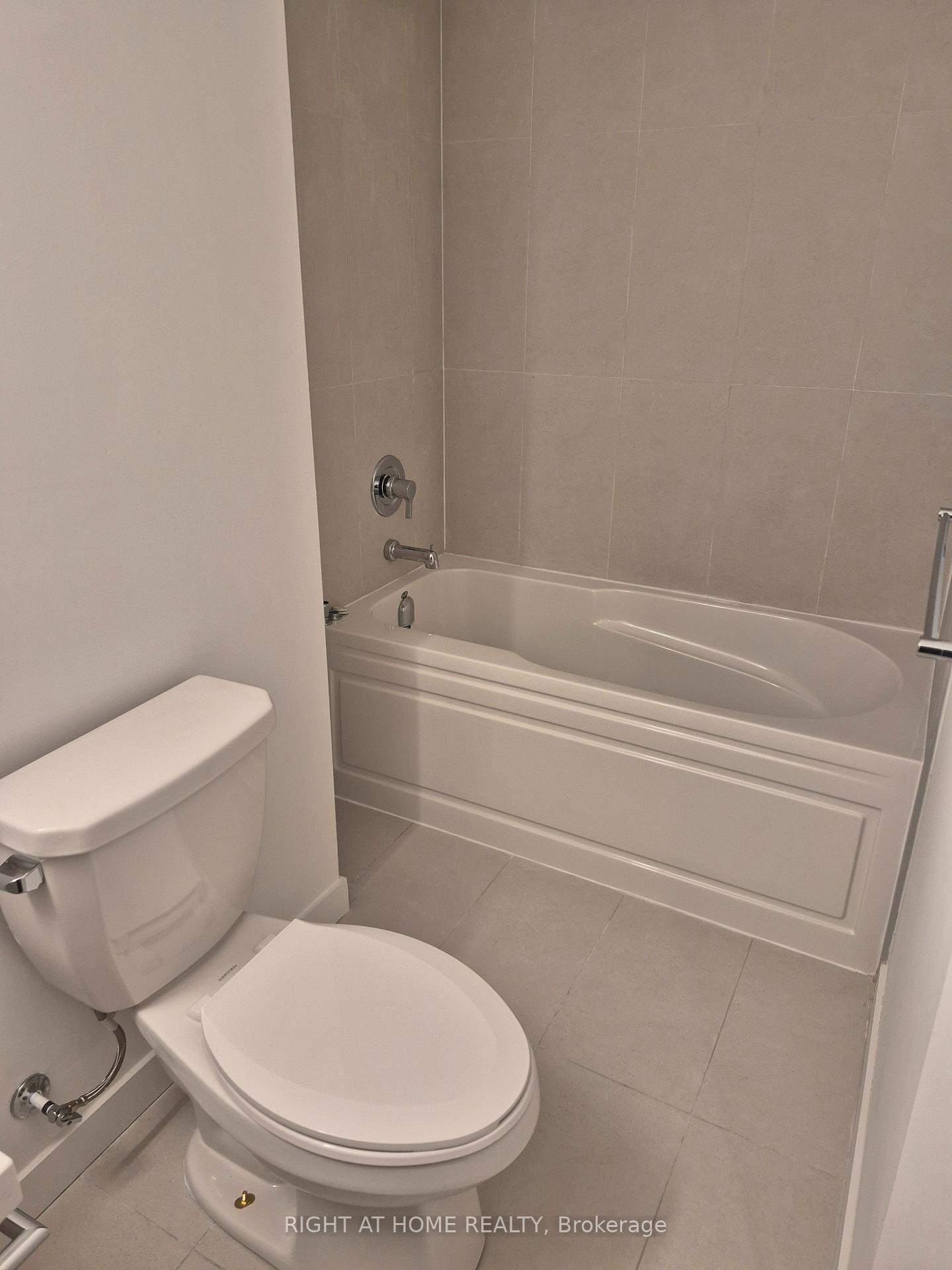 Photo 9 of Unit 12, 113 Marydale Avenue, Markham, Middlefield — HOMEH