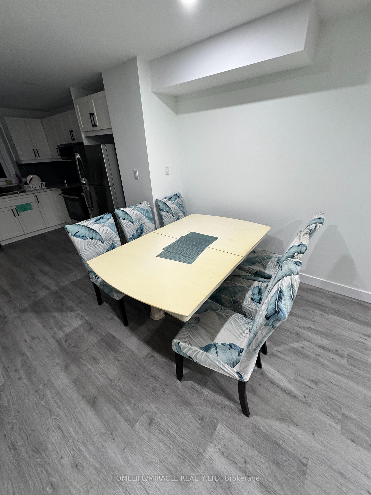 Photo 2 of Unit 17, 1920 Culver Drive, London, East H — HOMEH