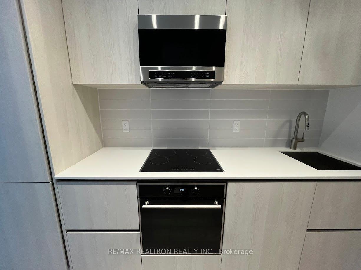 Photo 16 of Unit 1608N, 120 Broadway Avenue, Toronto, Mount Pleasant West — HOMEH