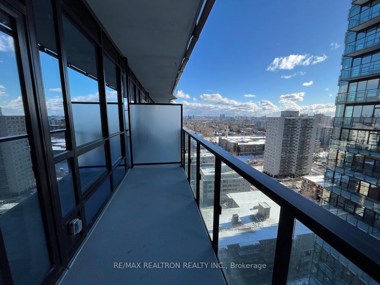 Photo 3 of Unit 1608N, 120 Broadway Avenue, Toronto, Mount Pleasant West — HOMEH