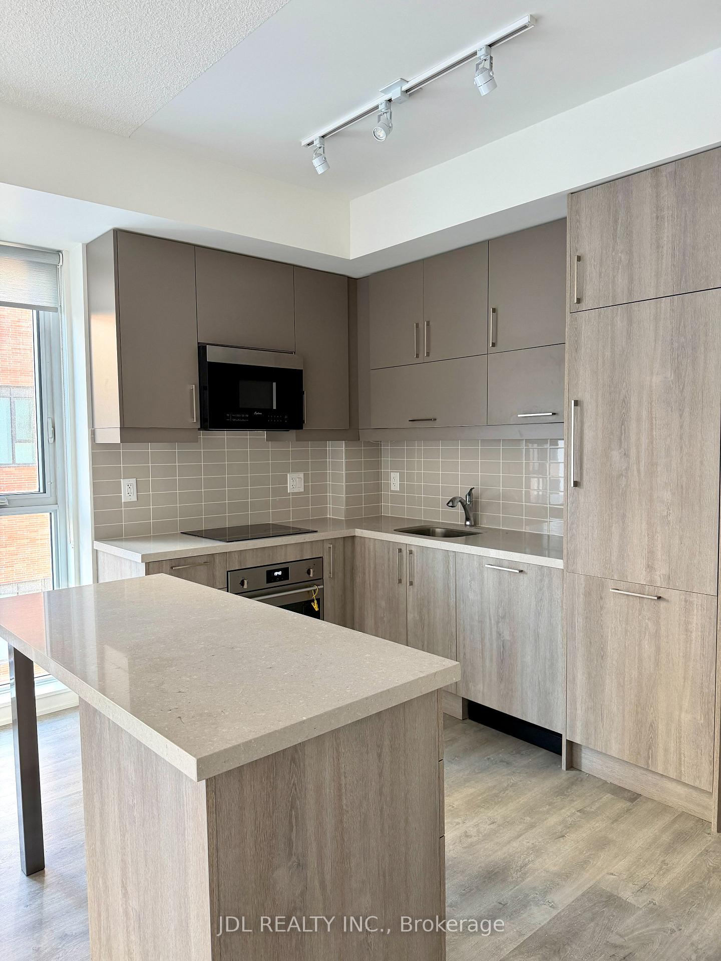 Photo 14 of Unit 810, 8119 Birchmount Road, Markham, Unionville — HOMEH