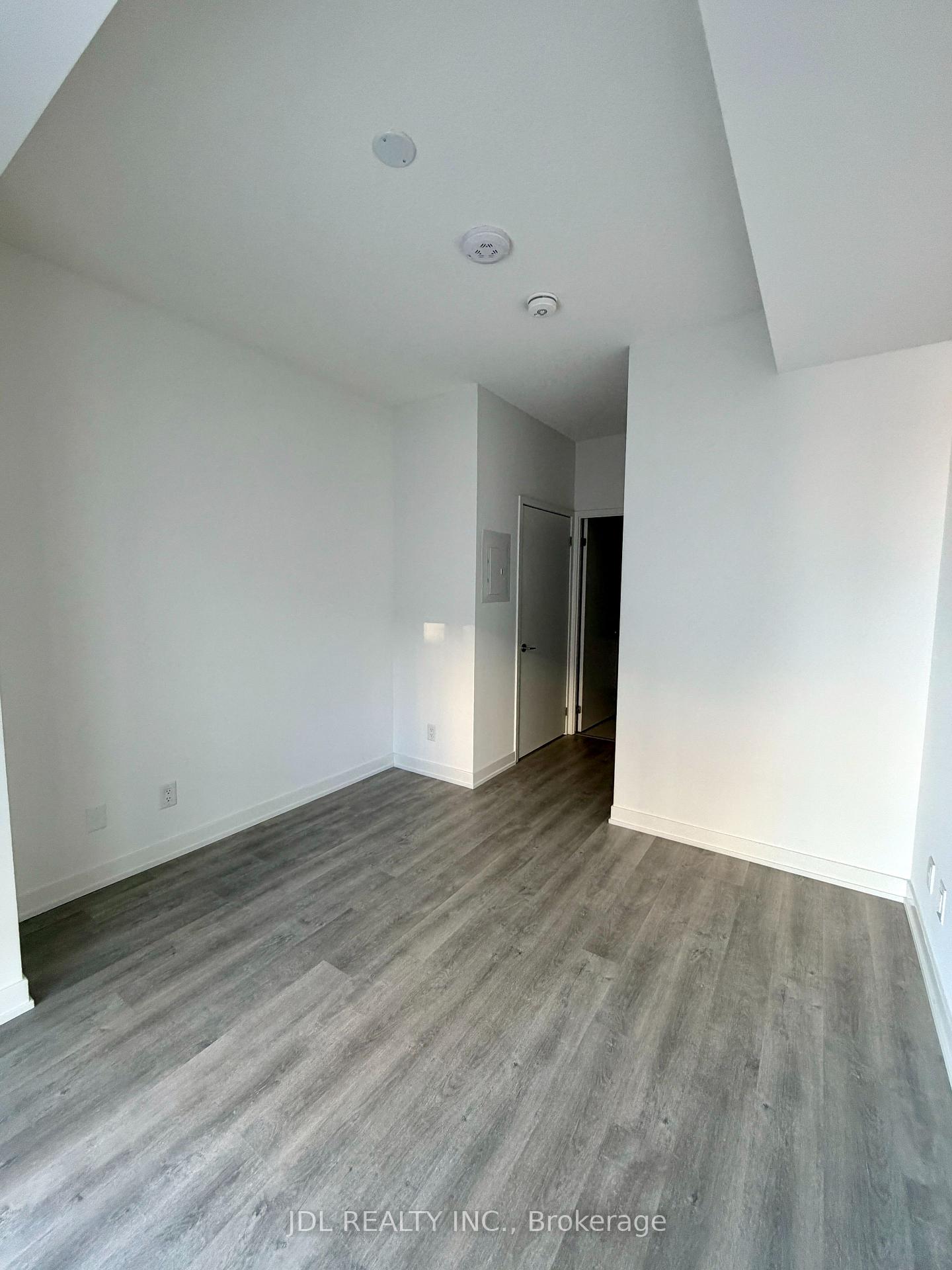 Photo 13 of Unit 810, 8119 Birchmount Road, Markham, Unionville — HOMEH