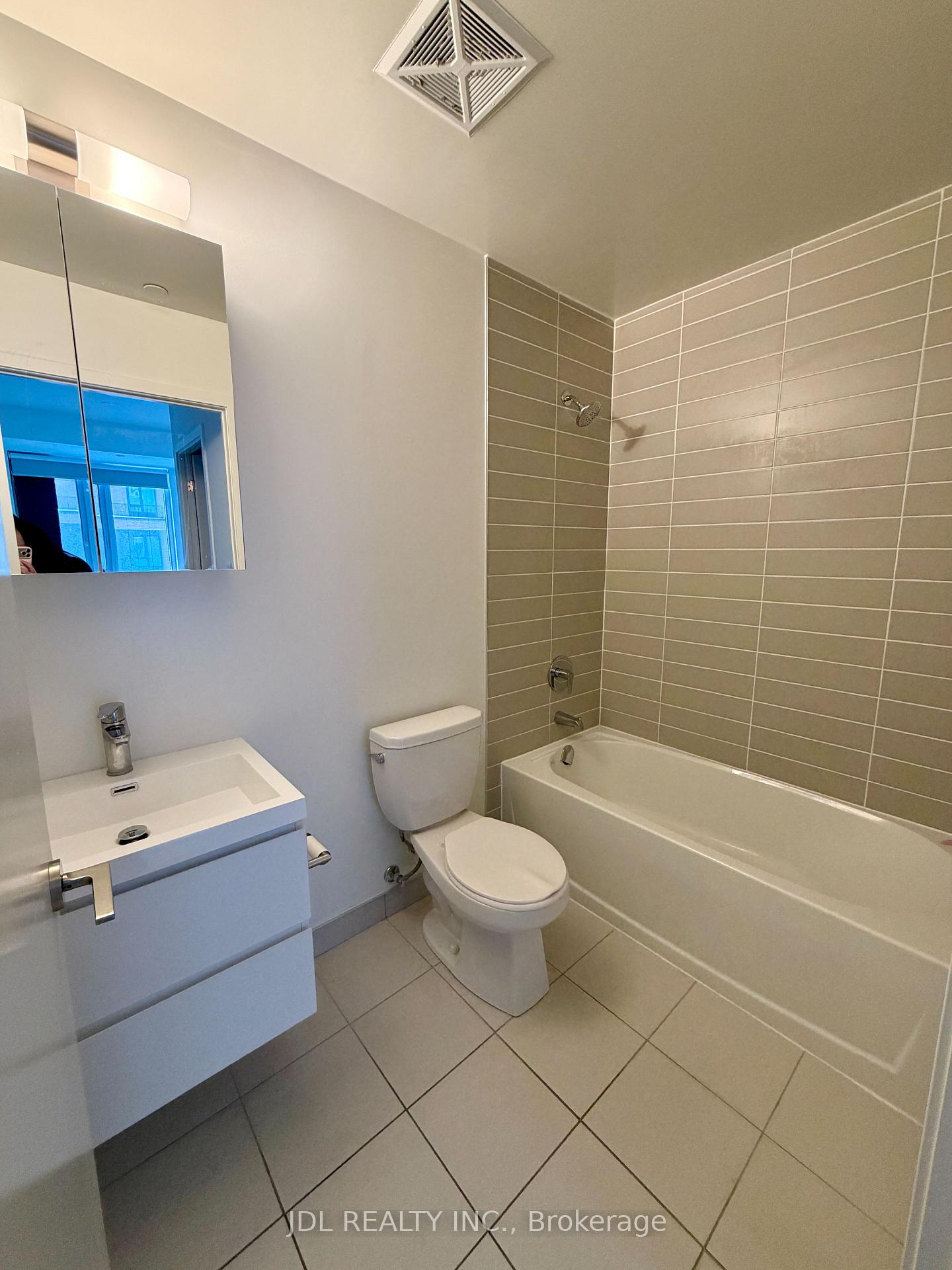 Photo 8 of Unit 810, 8119 Birchmount Road, Markham, Unionville — HOMEH