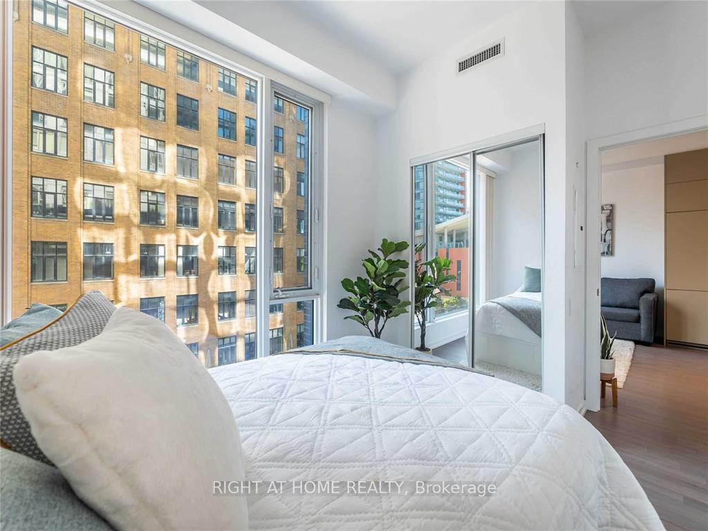 Photo 13 of Unit 407, 101 Peter Street, Toronto, Waterfront Communities — HOMEH