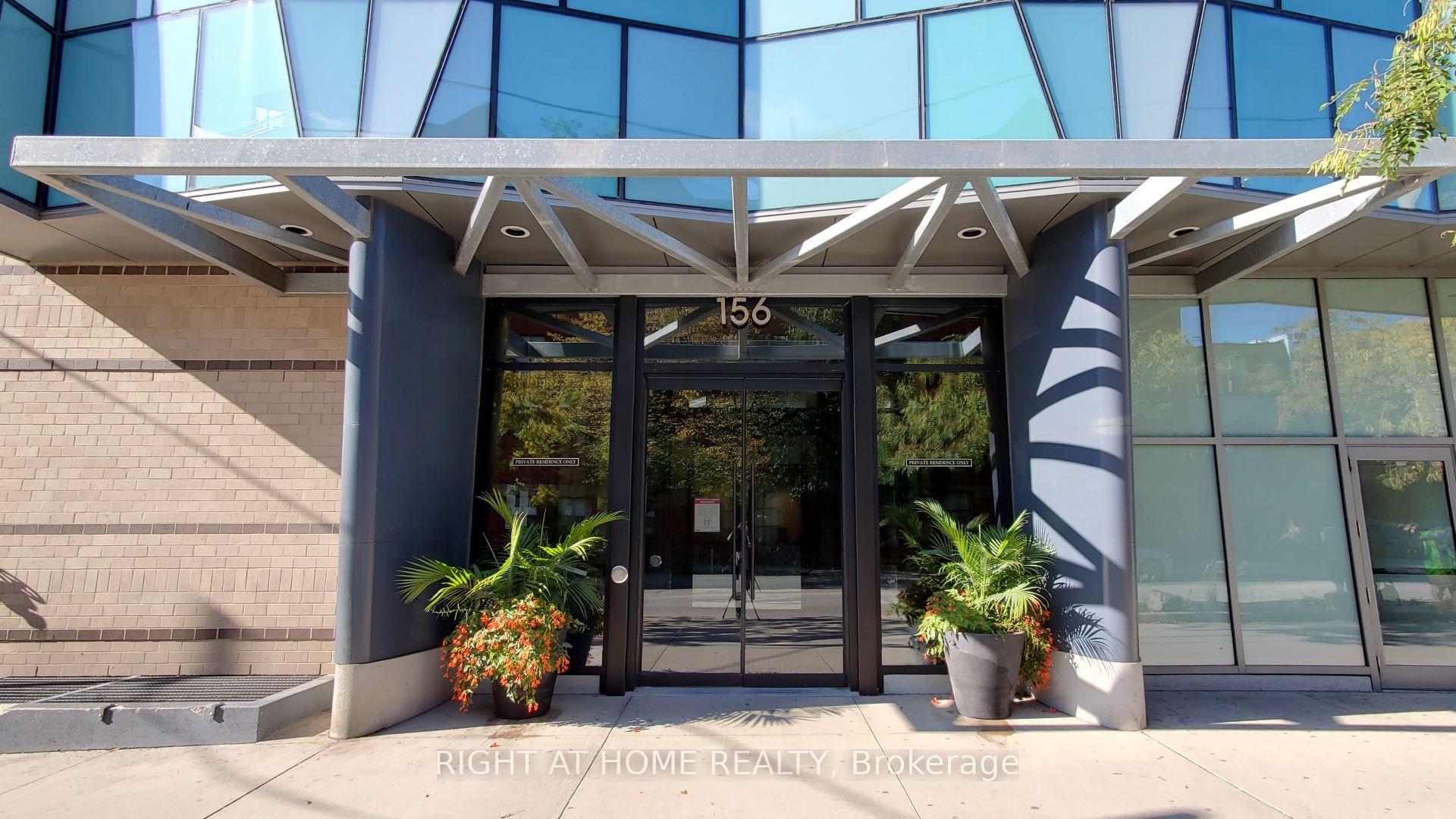 Front of Unit 720, 156 Portland Street