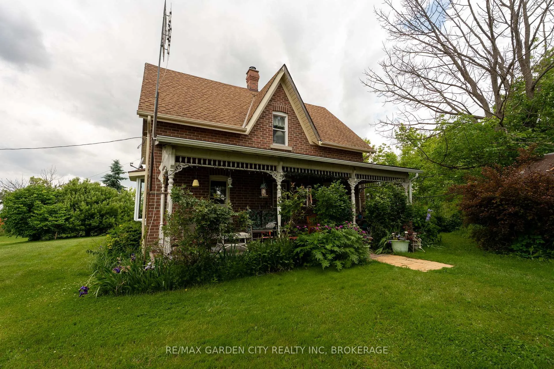 Photo 17 of 339 Eleventh Road E, Hamilton, Rural Stoney Creek — HOMEH