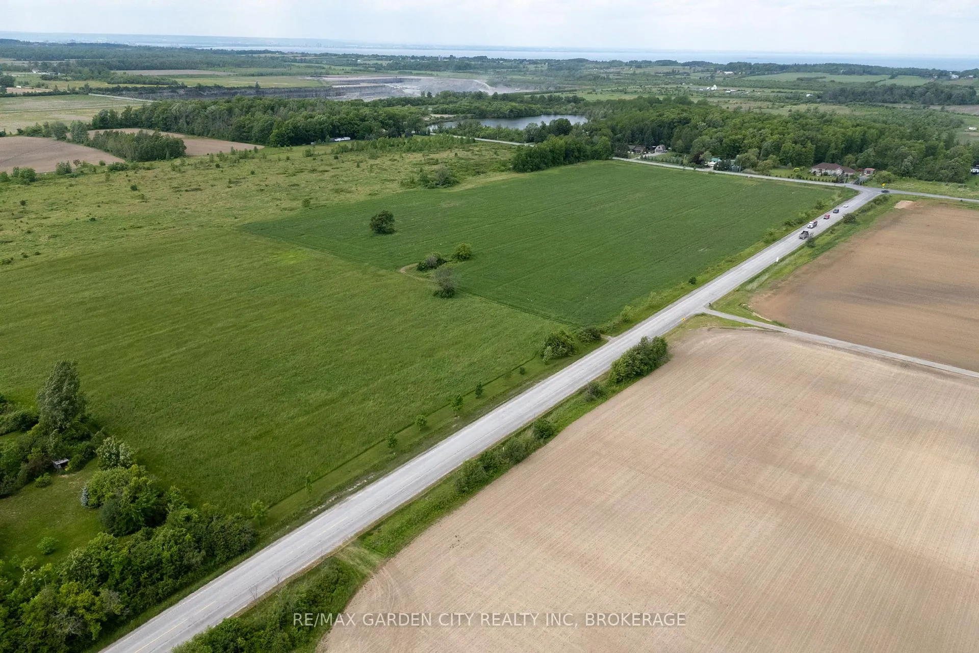 Photo 23 of 339 Eleventh Road E, Hamilton, Rural Stoney Creek — HOMEH