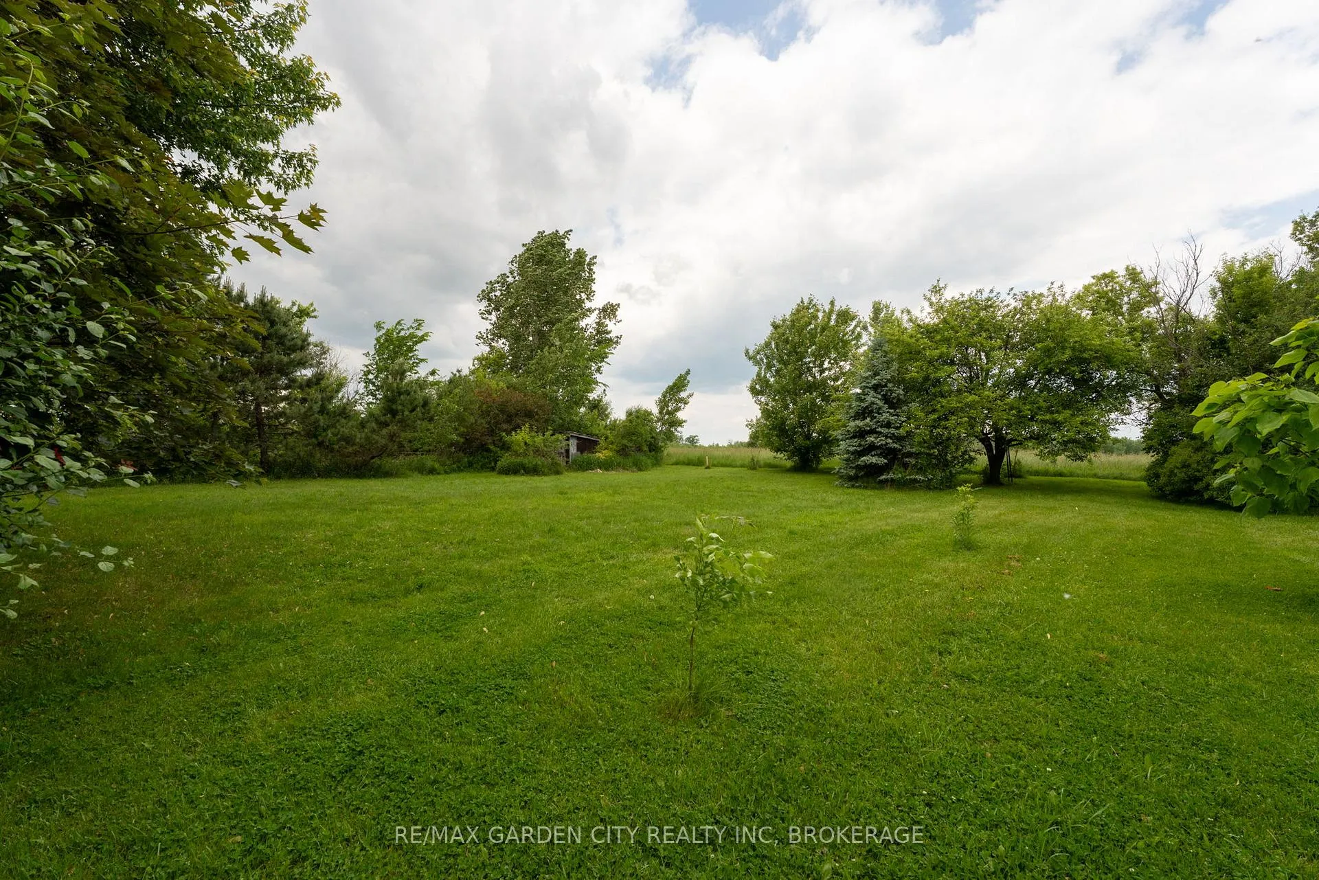 Photo 30 of 339 Eleventh Road E, Hamilton, Rural Stoney Creek — HOMEH