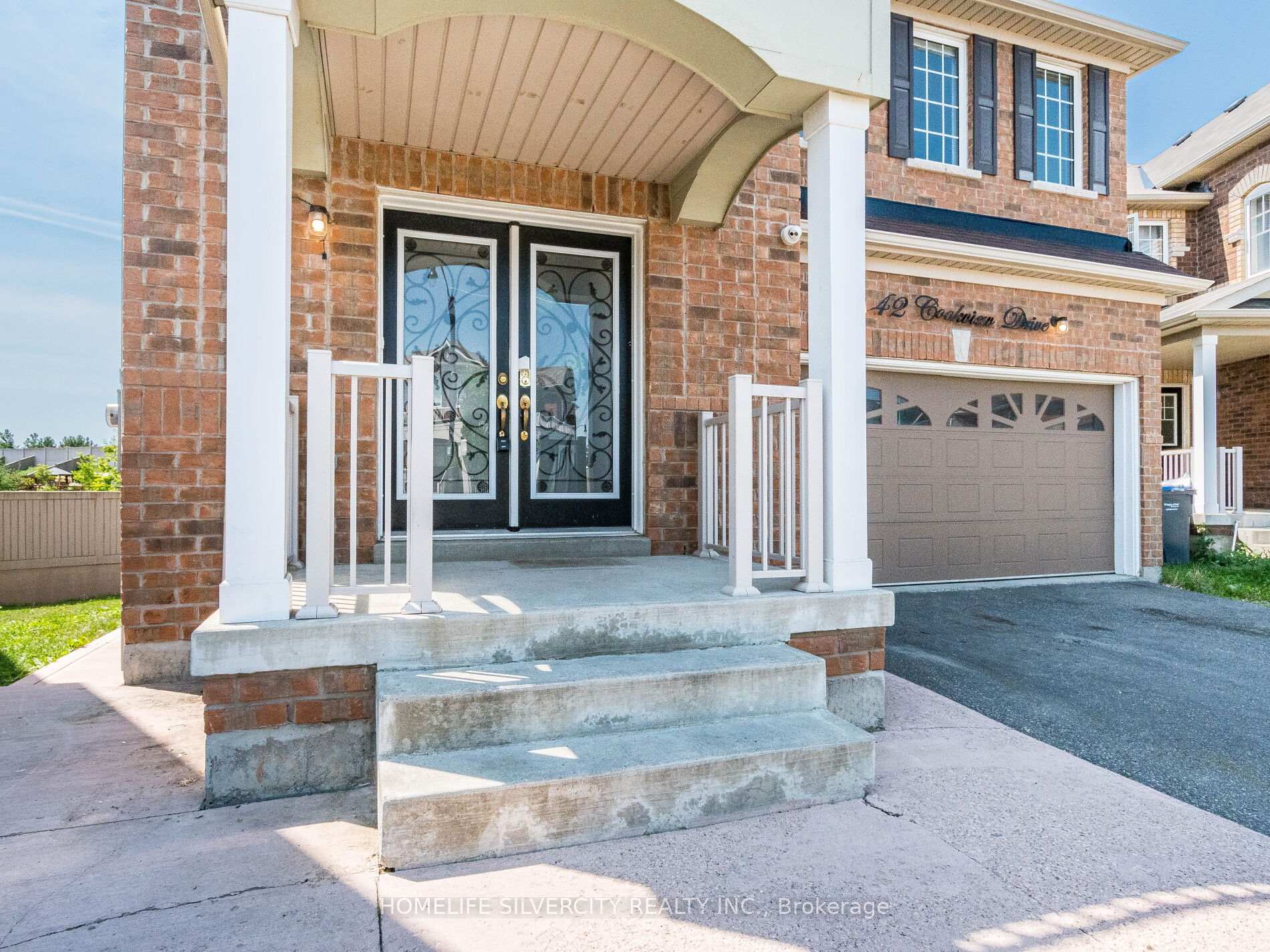 Photo 2 of 42 Cookview Drive, Brampton, Sandringham-Wellington — HOMEH