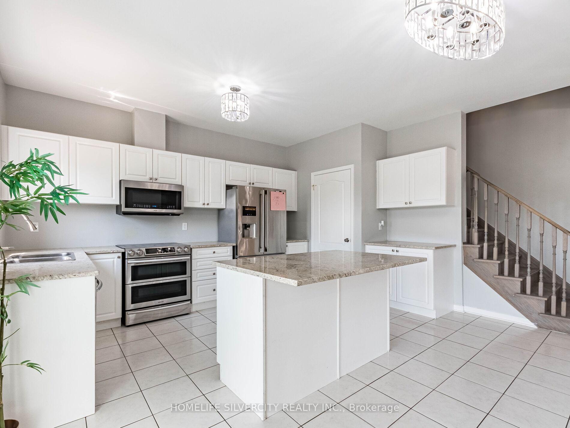 Photo 14 of 42 Cookview Drive, Brampton, Sandringham-Wellington — HOMEH