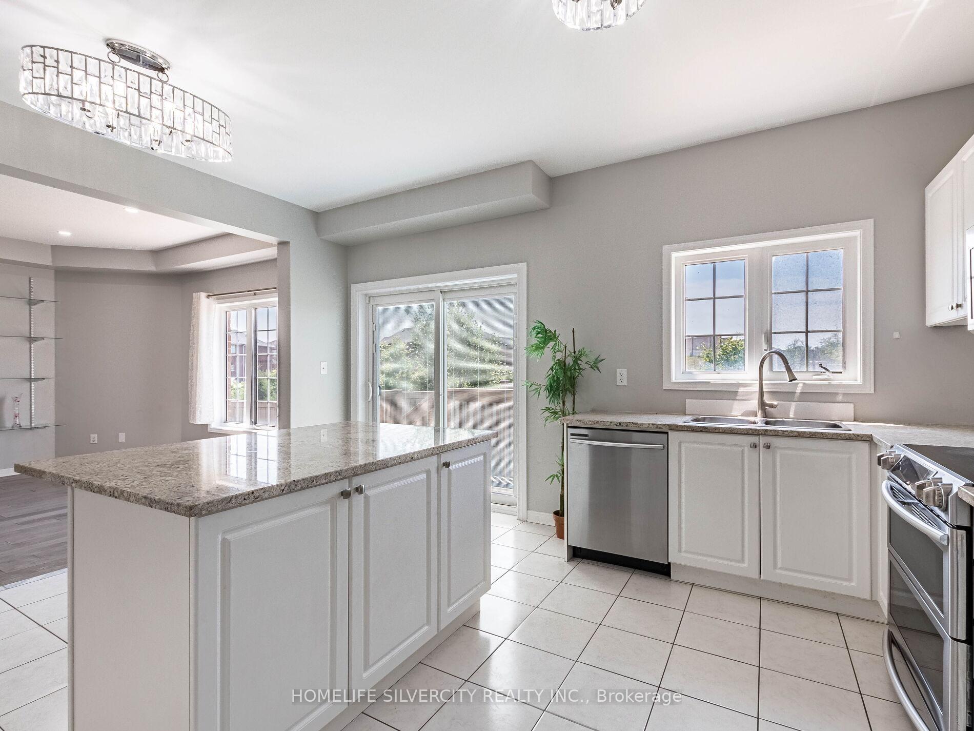 Photo 17 of 42 Cookview Drive, Brampton, Sandringham-Wellington — HOMEH
