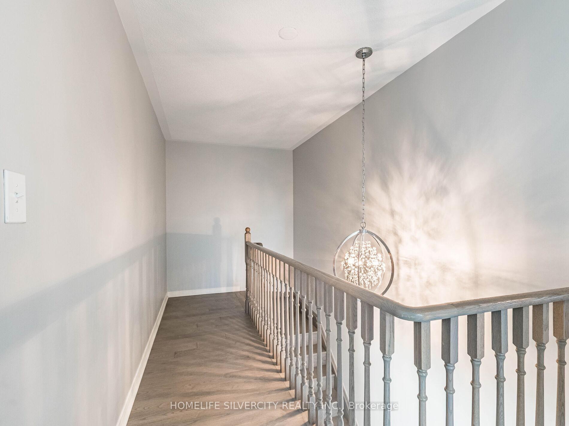 Photo 21 of 42 Cookview Drive, Brampton, Sandringham-Wellington — HOMEH