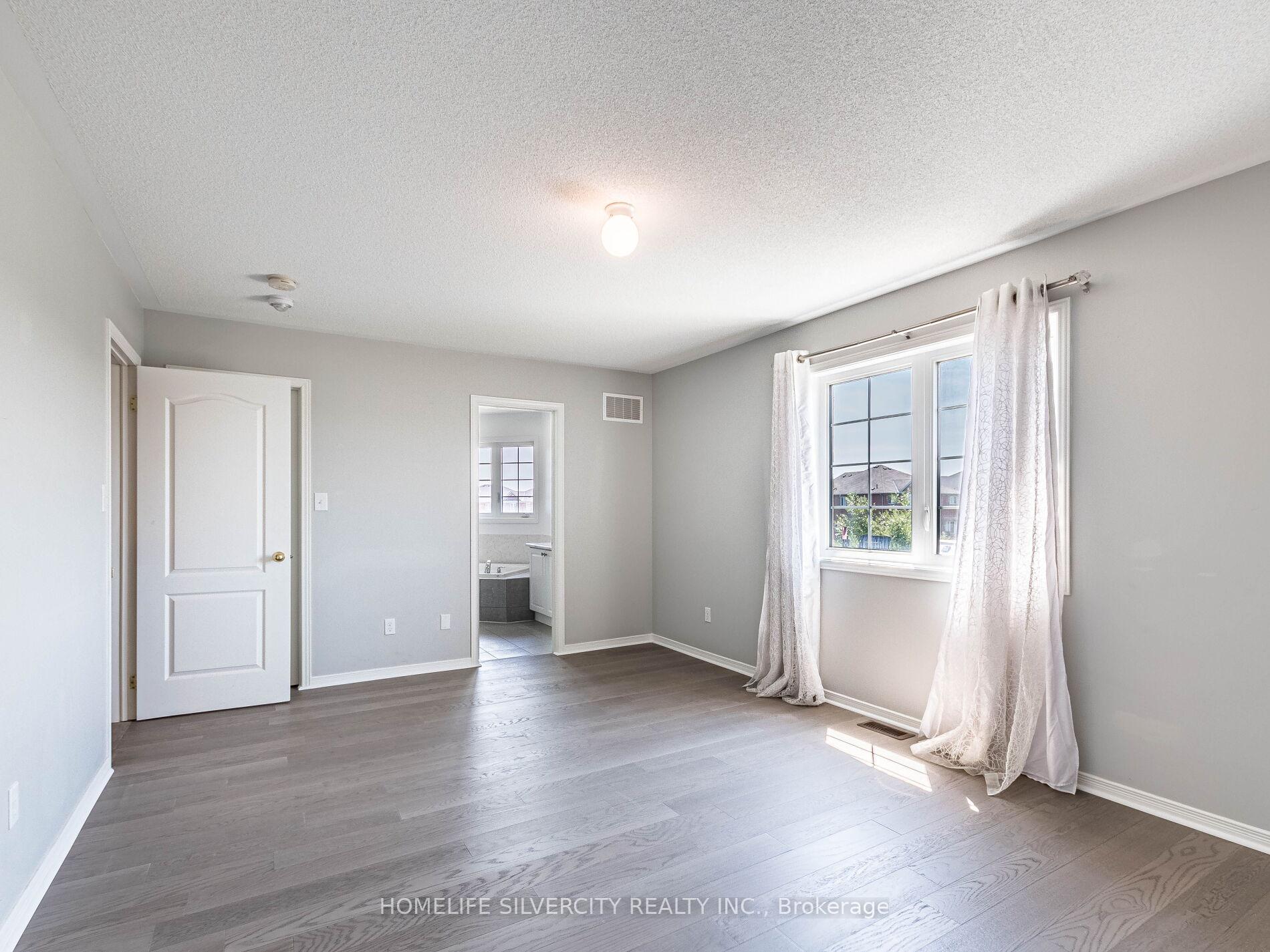Photo 25 of 42 Cookview Drive, Brampton, Sandringham-Wellington — HOMEH
