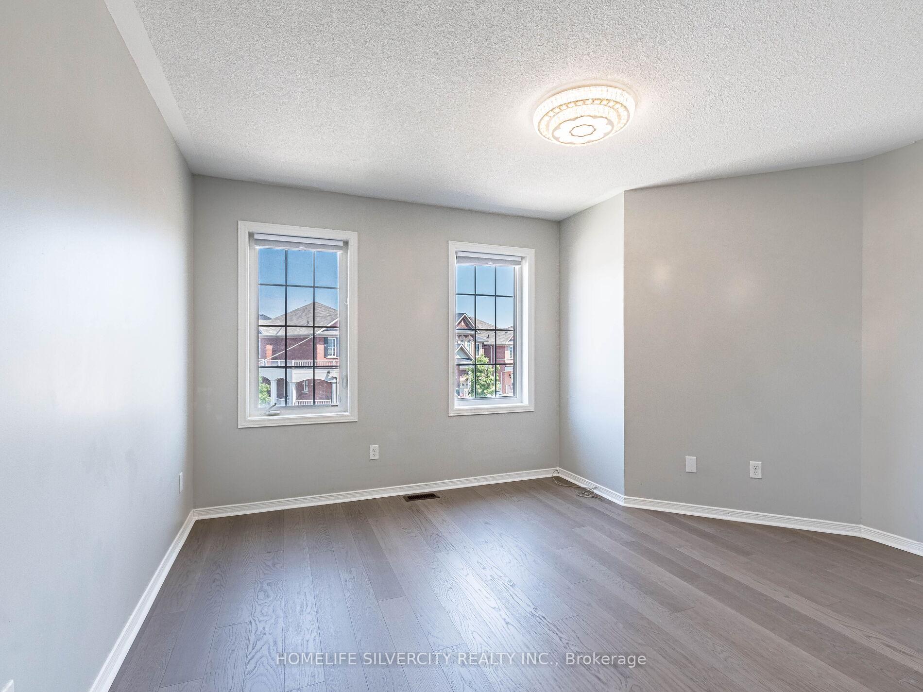 Photo 29 of 42 Cookview Drive, Brampton, Sandringham-Wellington — HOMEH