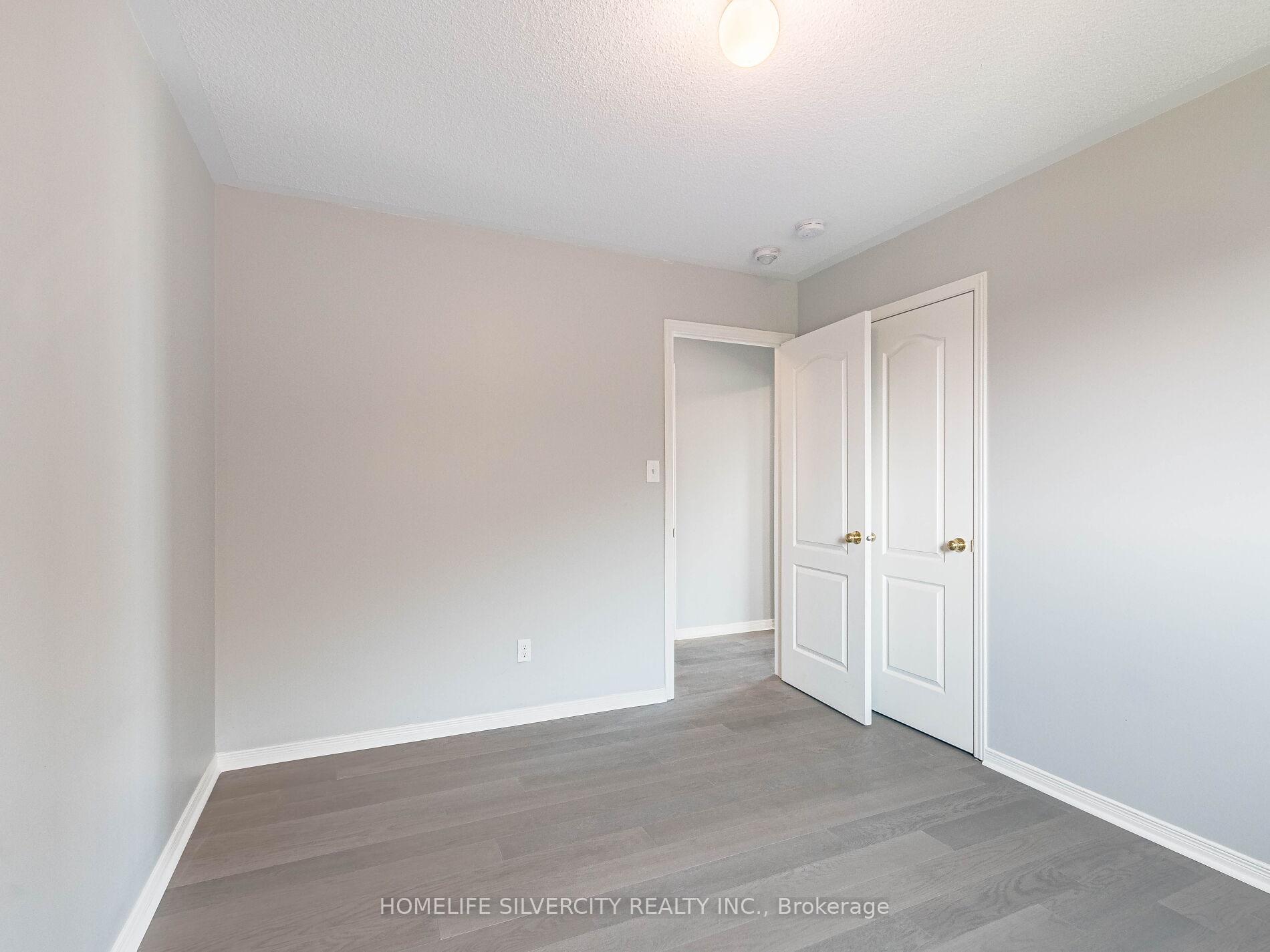 Photo 37 of 42 Cookview Drive, Brampton, Sandringham-Wellington — HOMEH