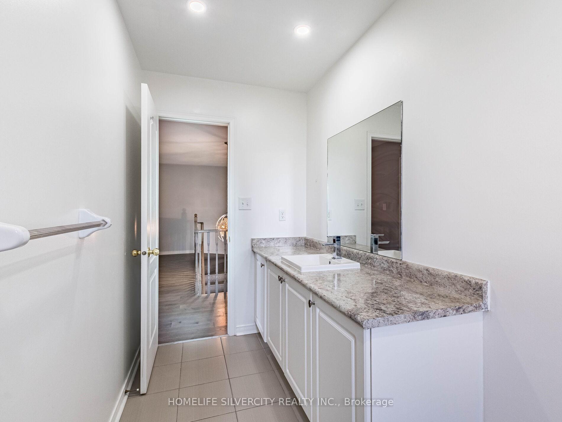 Photo 40 of 42 Cookview Drive, Brampton, Sandringham-Wellington — HOMEH