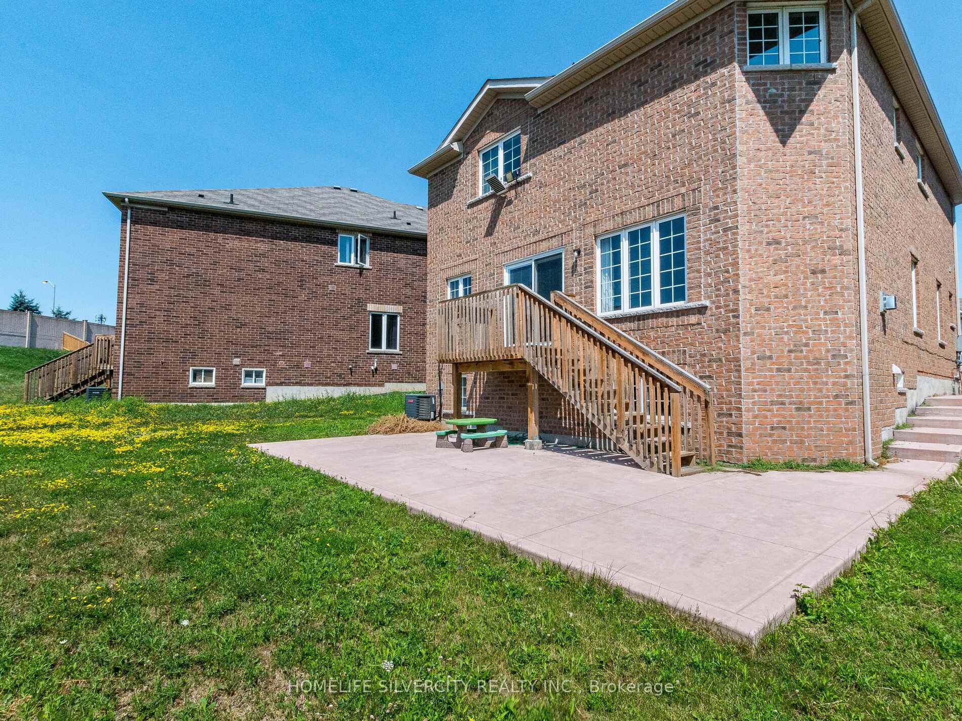 Photo 42 of 42 Cookview Drive, Brampton, Sandringham-Wellington — HOMEH