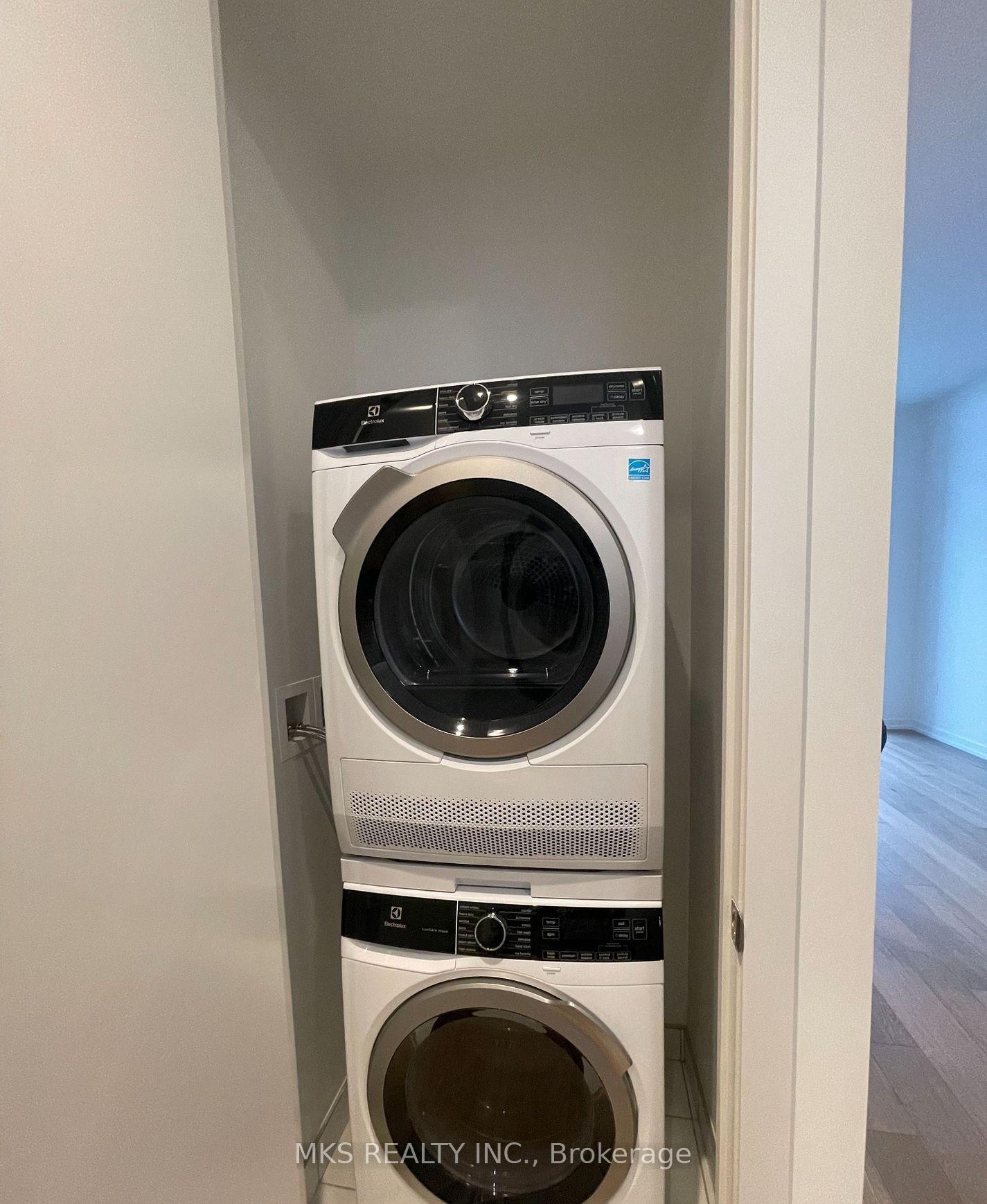 Photo 5 of Unit PH106, 55 Cooper Street, Toronto, Waterfront Communities — HOMEH