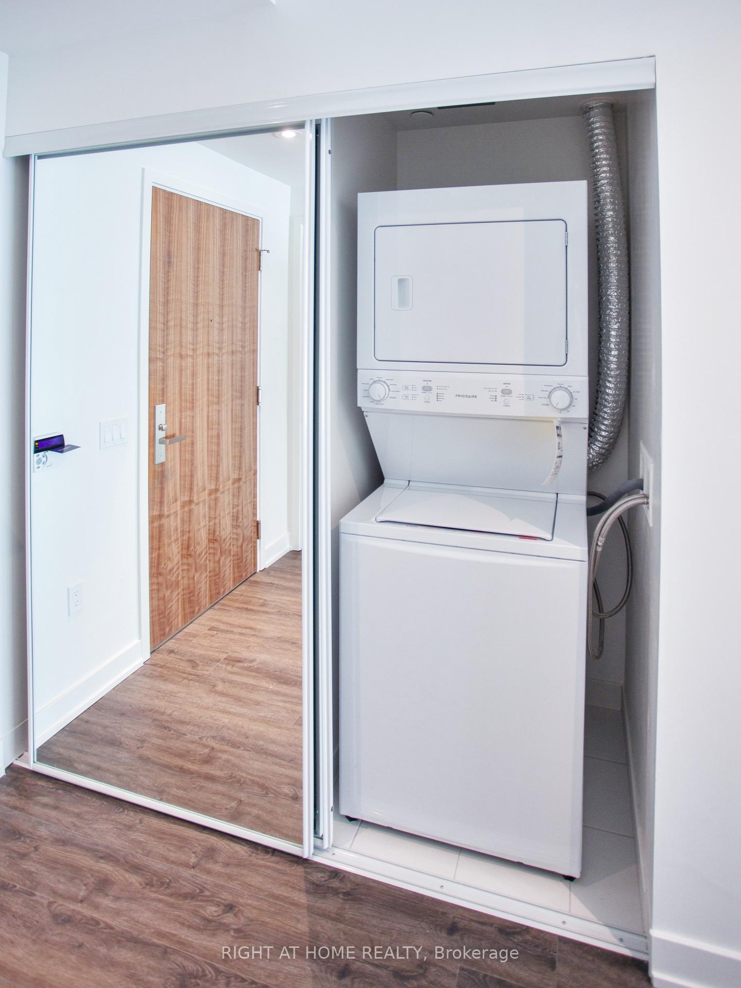 Photo 24 of Unit 808, 15 Queens Quay E, Toronto, Waterfront Communities — HOMEH