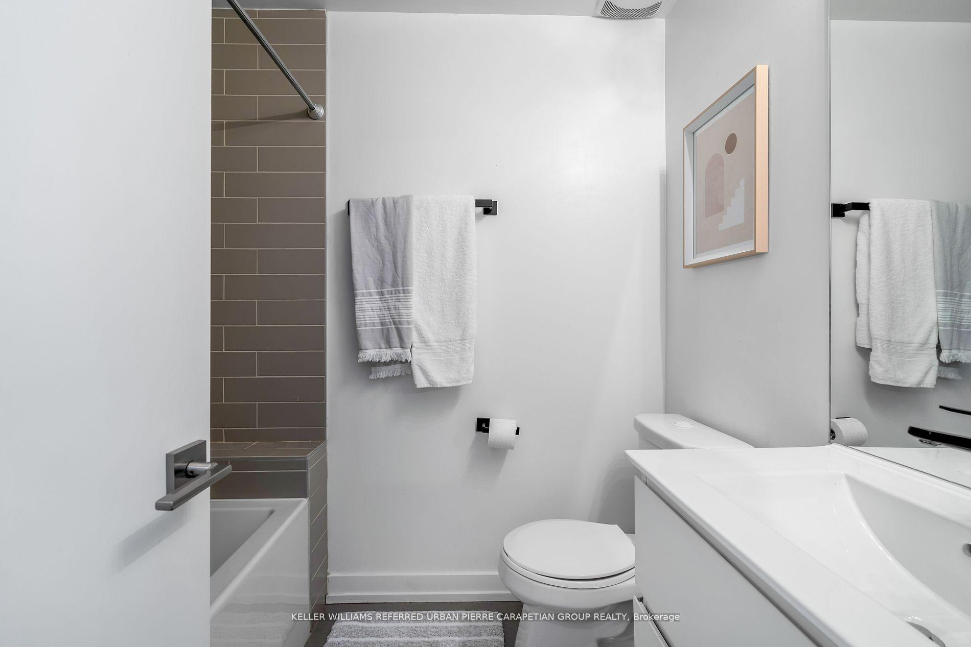 Photo 15 of Unit 3, 1331 Gerrard Avenue, Toronto, Greenwood-Coxwell — HOMEH
