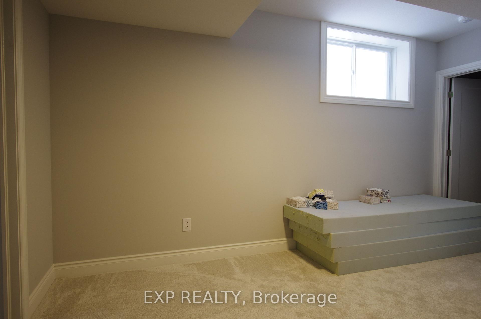 Photo 8 of Unit 5, 2835 sheifield Place, London, South U — HOMEH