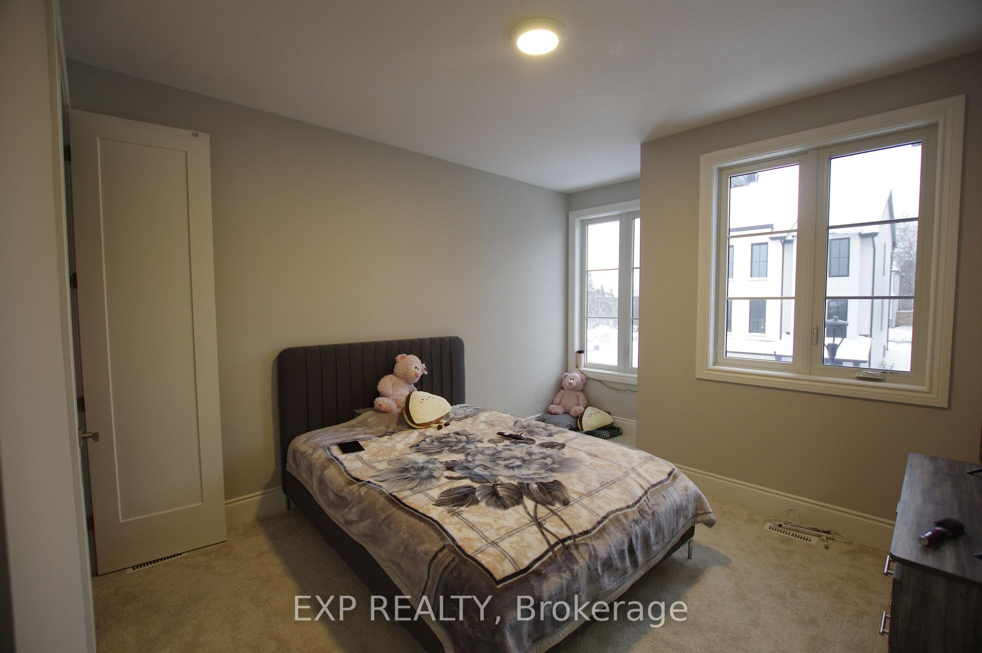 Photo 10 of Unit 5, 2835 sheifield Place, London, South U — HOMEH