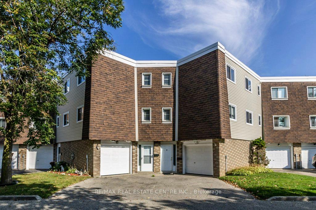 Photo 1 of Unit 63, 60 Elmsdale Drive, Kitchener — HOMEH