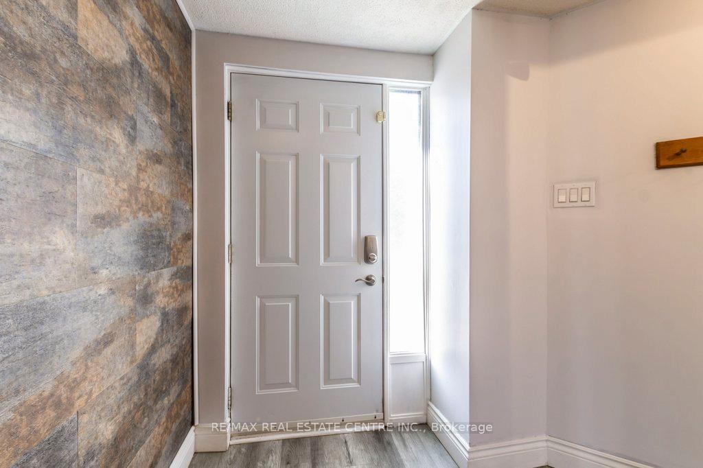 Photo 8 of Unit 63, 60 Elmsdale Drive, Kitchener — HOMEH