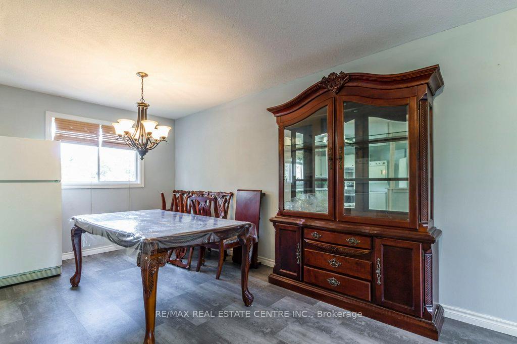 Photo 3 of Unit 63, 60 Elmsdale Drive, Kitchener — HOMEH