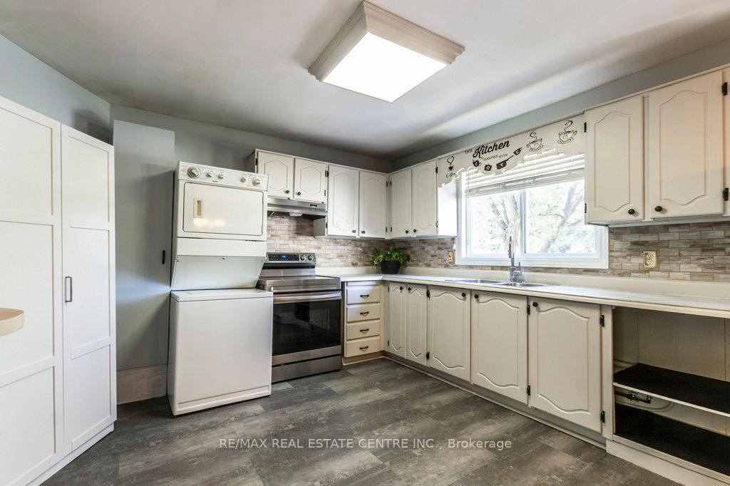 Photo 14 of Unit 63, 60 Elmsdale Drive, Kitchener — HOMEH