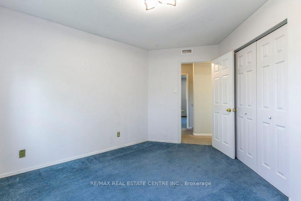 Photo 31 of Unit 63, 60 Elmsdale Drive, Kitchener — HOMEH