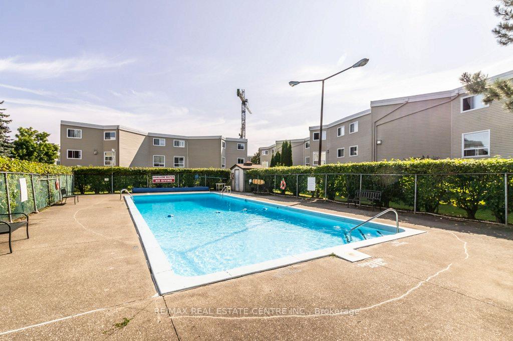 Photo 28 of Unit 63, 60 Elmsdale Drive, Kitchener — HOMEH