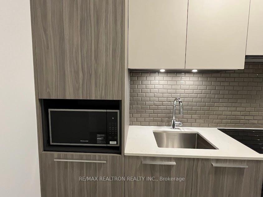 Photo 16 of Unit 1002, 65 Broadway Avenue, Toronto, Mount Pleasant West — HOMEH