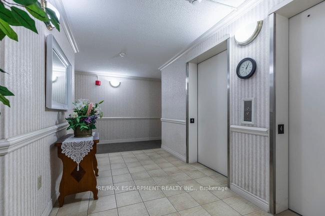 Photo 3 of Unit 401, 432 Main Street E, Hamilton, Stinson — HOMEH