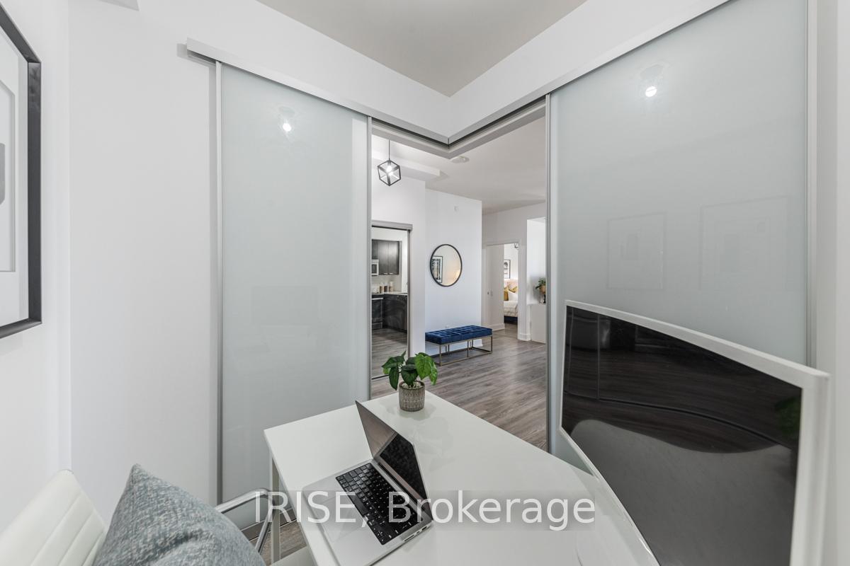 Photo 5 of Unit 610, 30 Roehampton Avenue, Toronto, Mount Pleasant West — HOMEH