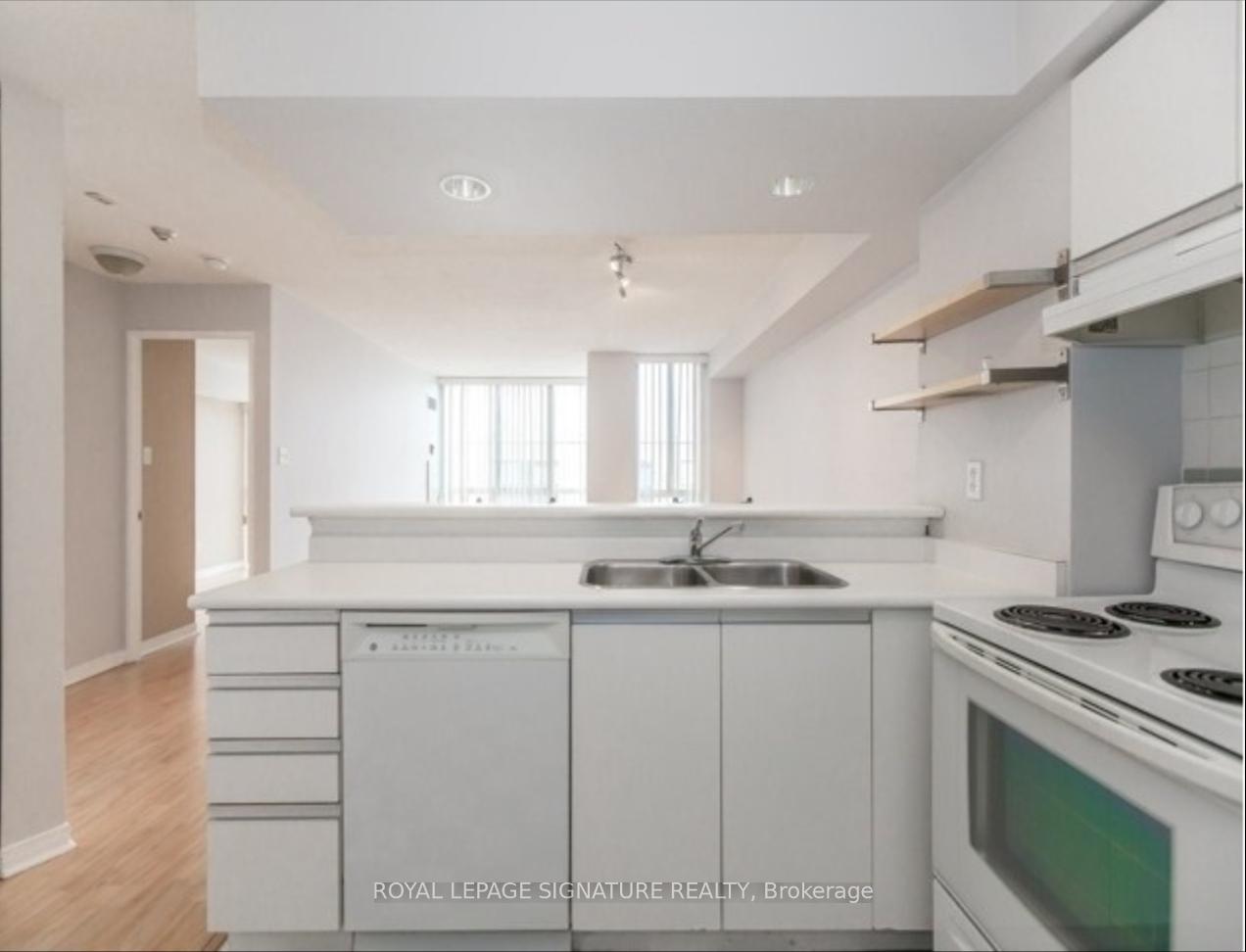 Photo 3 of Unit 914, 801 King Street W, Toronto, Niagara — HOMEH
