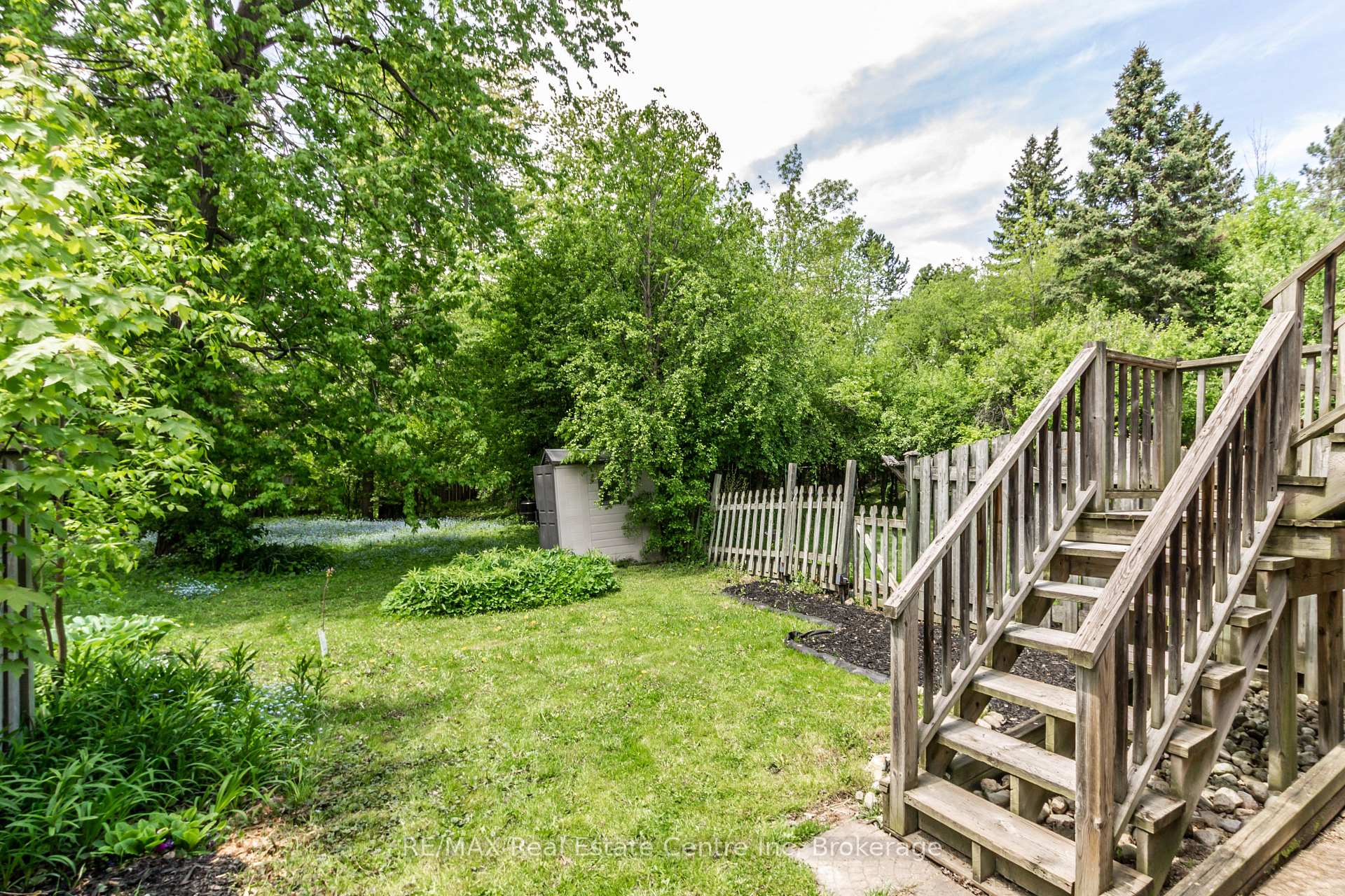 Photo 21 of 61 Grandridge Crescent, Guelph, Willow West/Sugarbush/West Acres — HOMEH