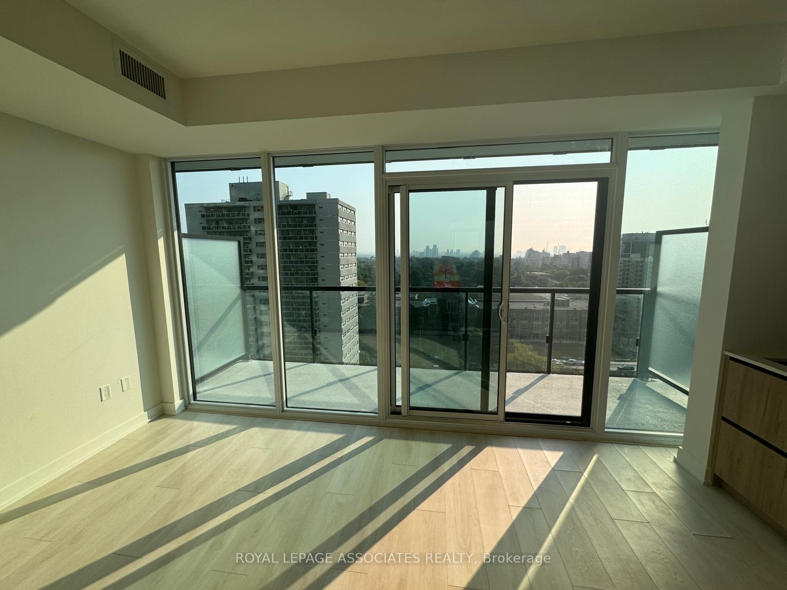 Photo 2 of Unit 1311, 127 Broadway Avenue, Toronto, Mount Pleasant West — HOMEH