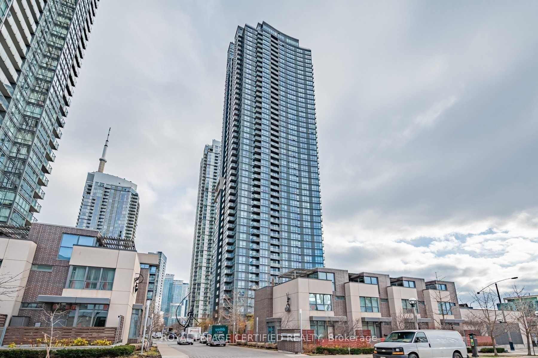 Front of Unit 308, 11 Brunel Court