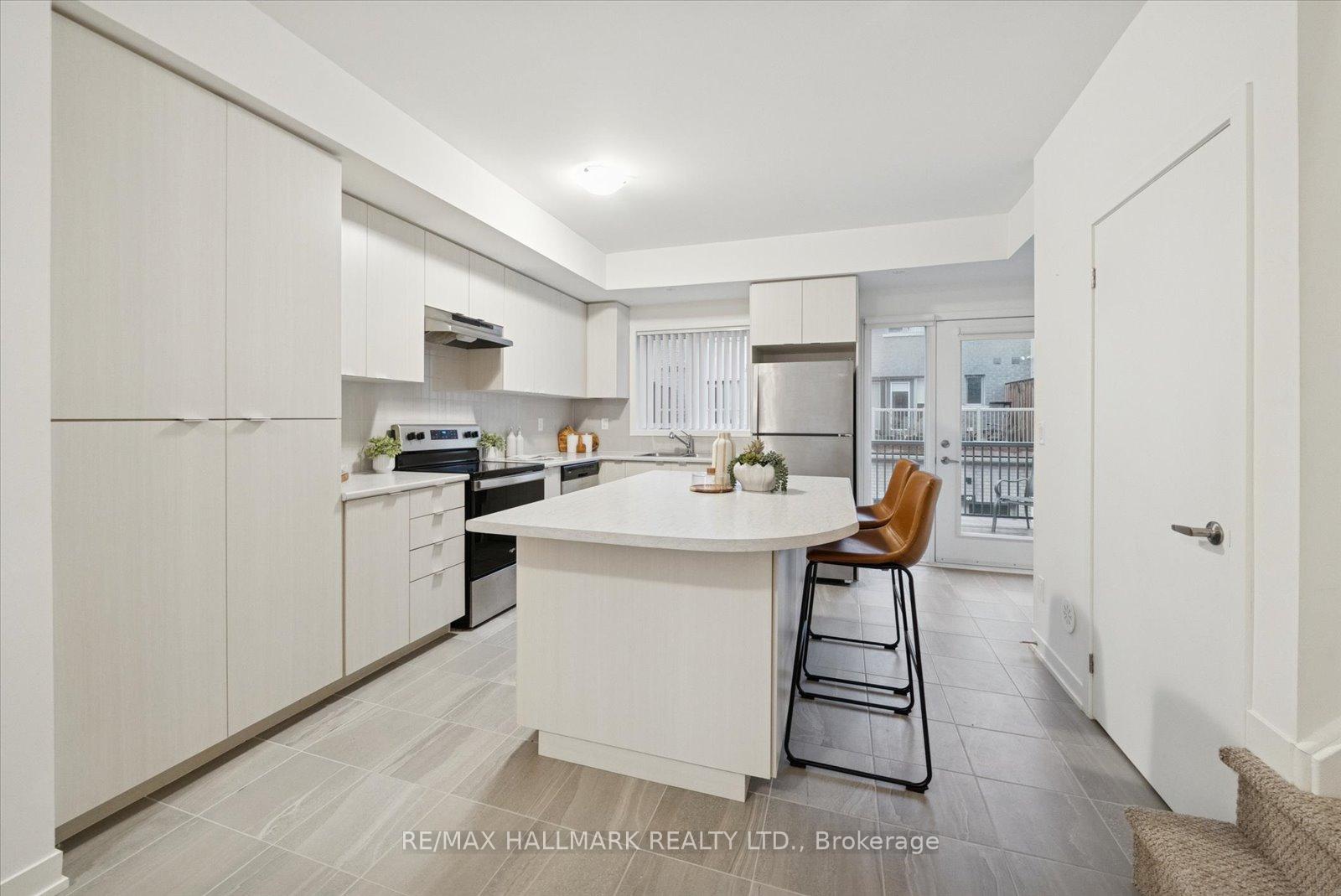 Photo 12 of Unit 803, 1525 Kingston Road, Pickering, Town Centre — HOMEH