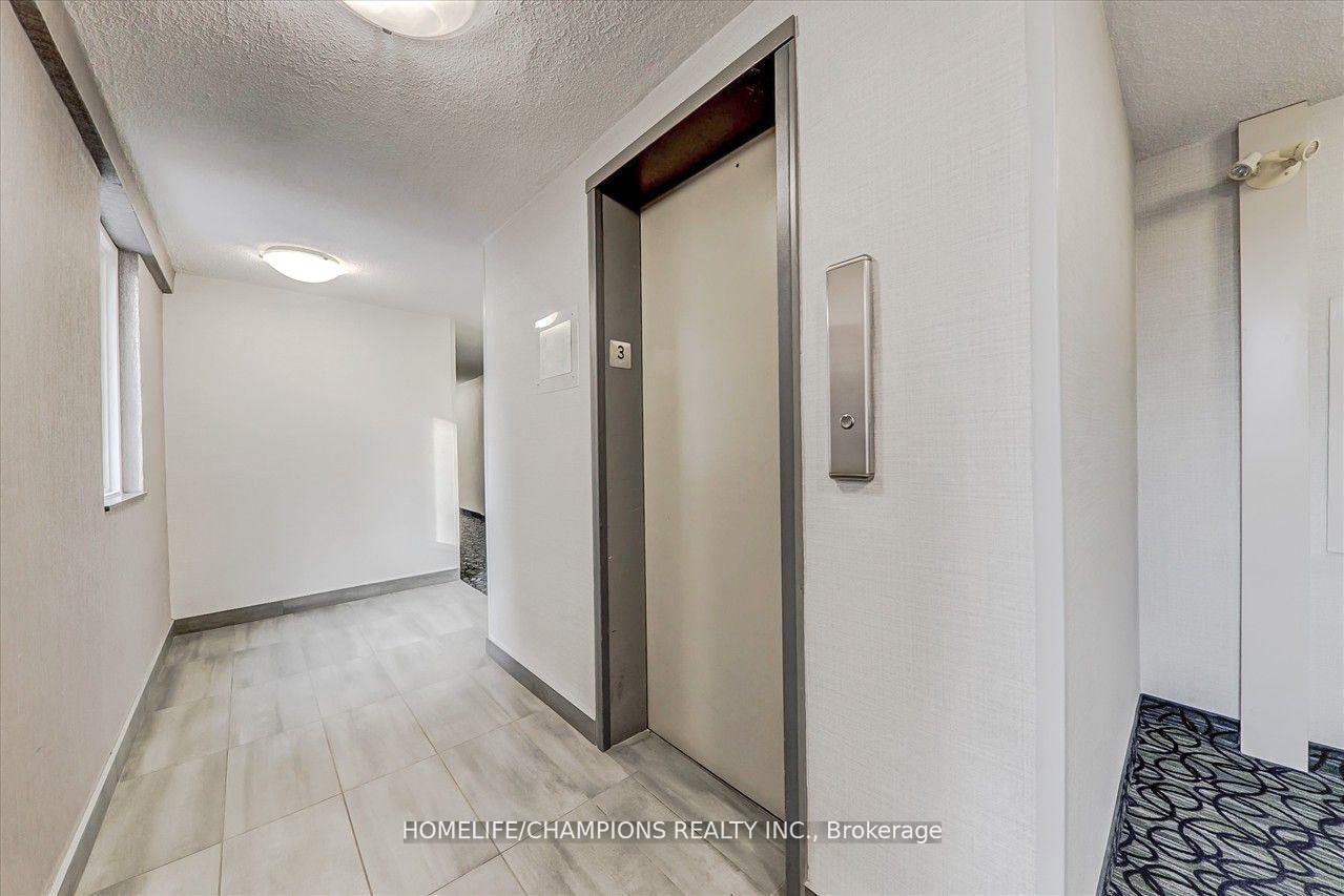 Photo 2 of Unit 325, 16 Elgin Street, Markham, Thornhill — HOMEH