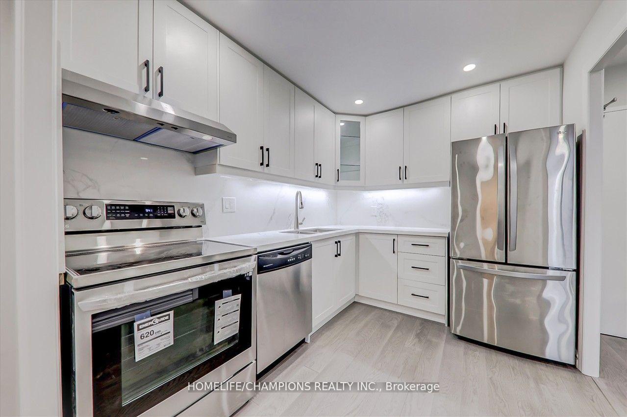 Photo 17 of Unit 325, 16 Elgin Street, Markham, Thornhill — HOMEH