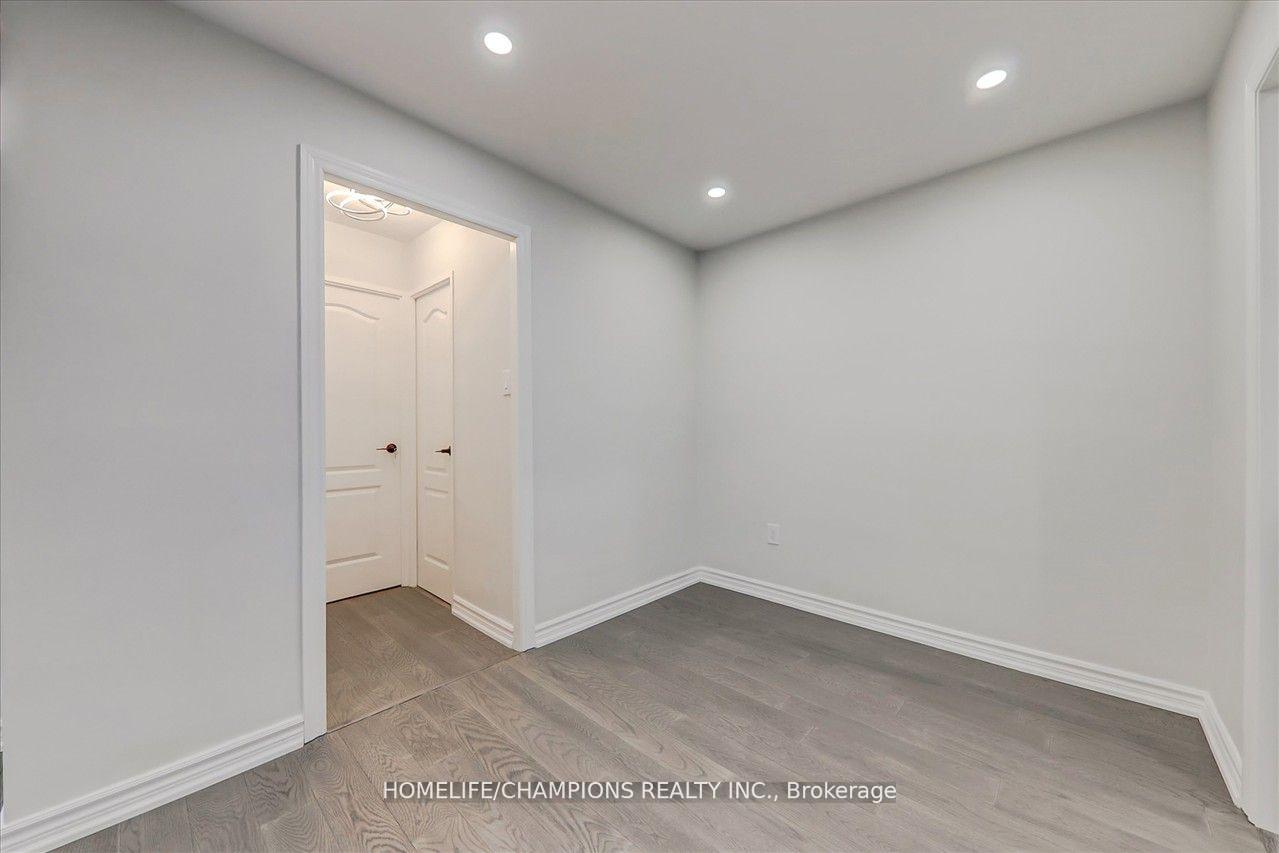 Photo 11 of Unit 325, 16 Elgin Street, Markham, Thornhill — HOMEH