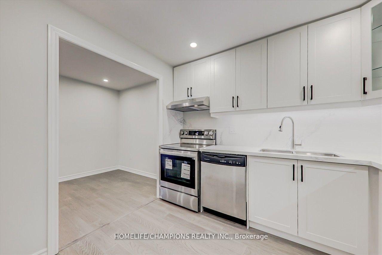 Photo 15 of Unit 325, 16 Elgin Street, Markham, Thornhill — HOMEH