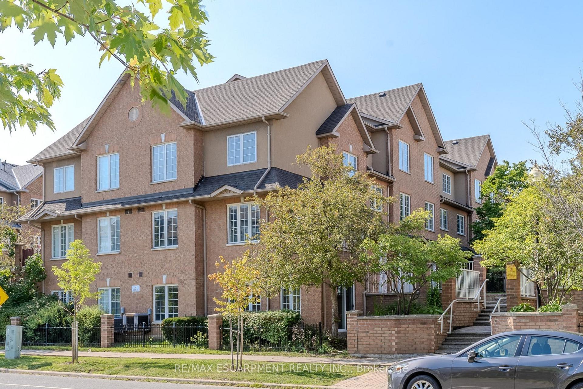 Photo 1 of Unit 12, 14 Cox Boulevard, Markham, Unionville — HOMEH