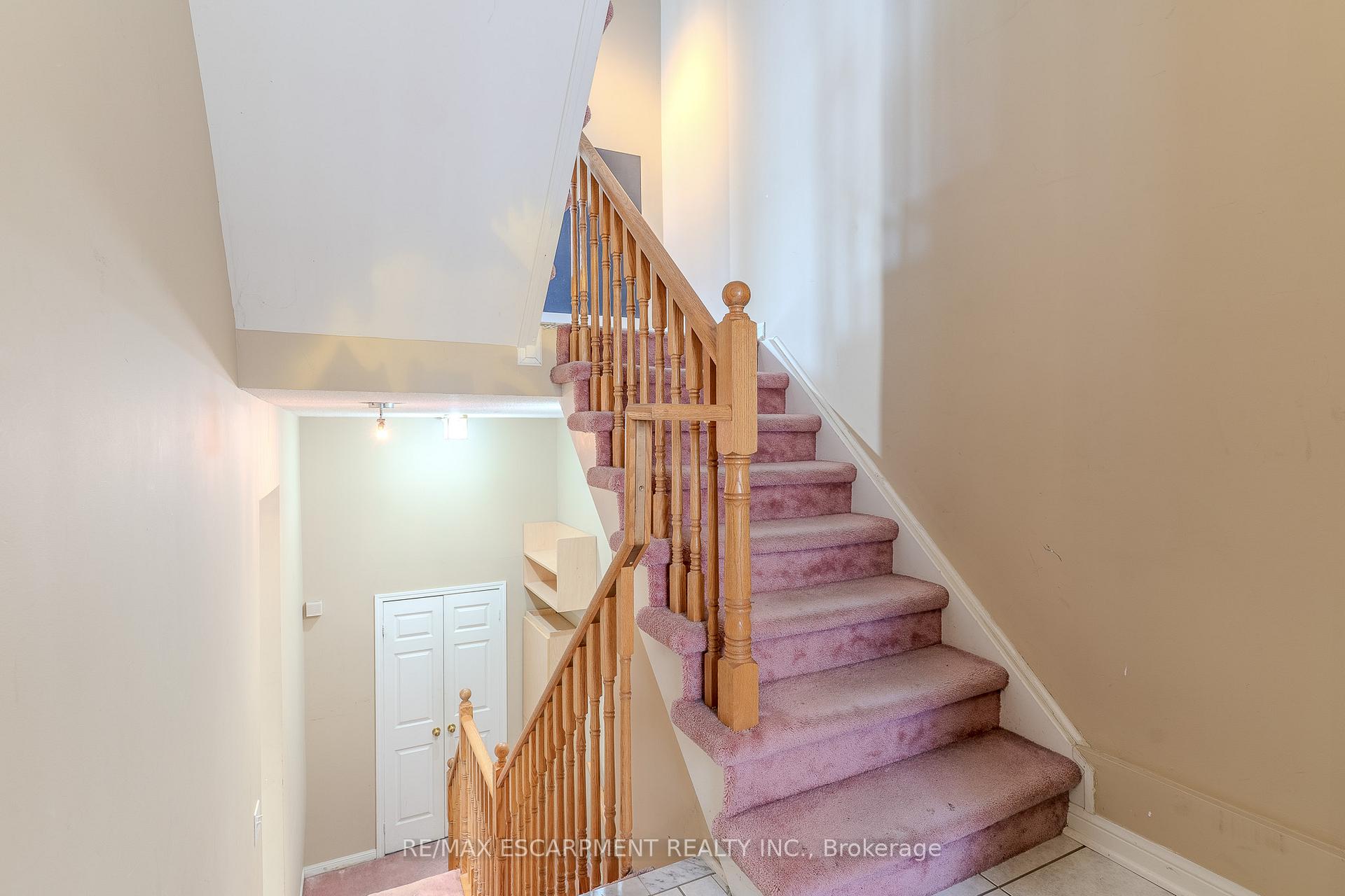 Photo 2 of Unit 12, 14 Cox Boulevard, Markham, Unionville — HOMEH